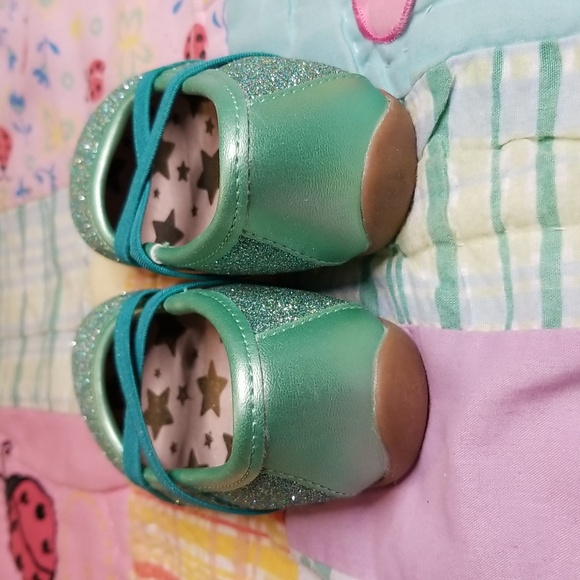 pink and green dress shoes Huarache Megan Metalico main image 0